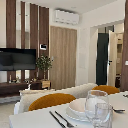 Ana With Private Parking Appartement