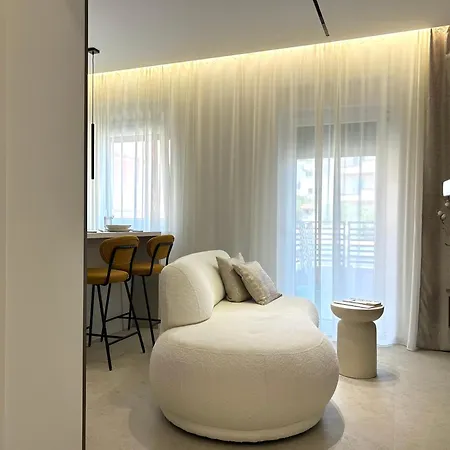 Appartement Ana With Private Parking Makarska