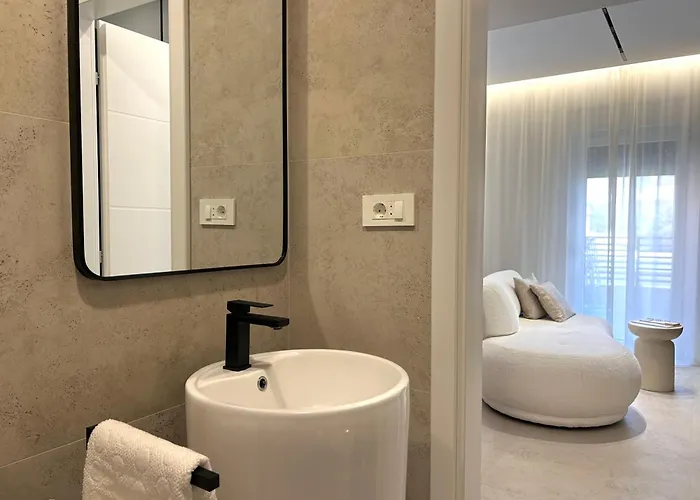 Ana With Private Parking Appartement