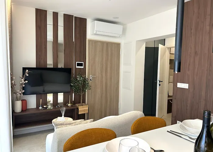 Ana With Private Parking * Makarska